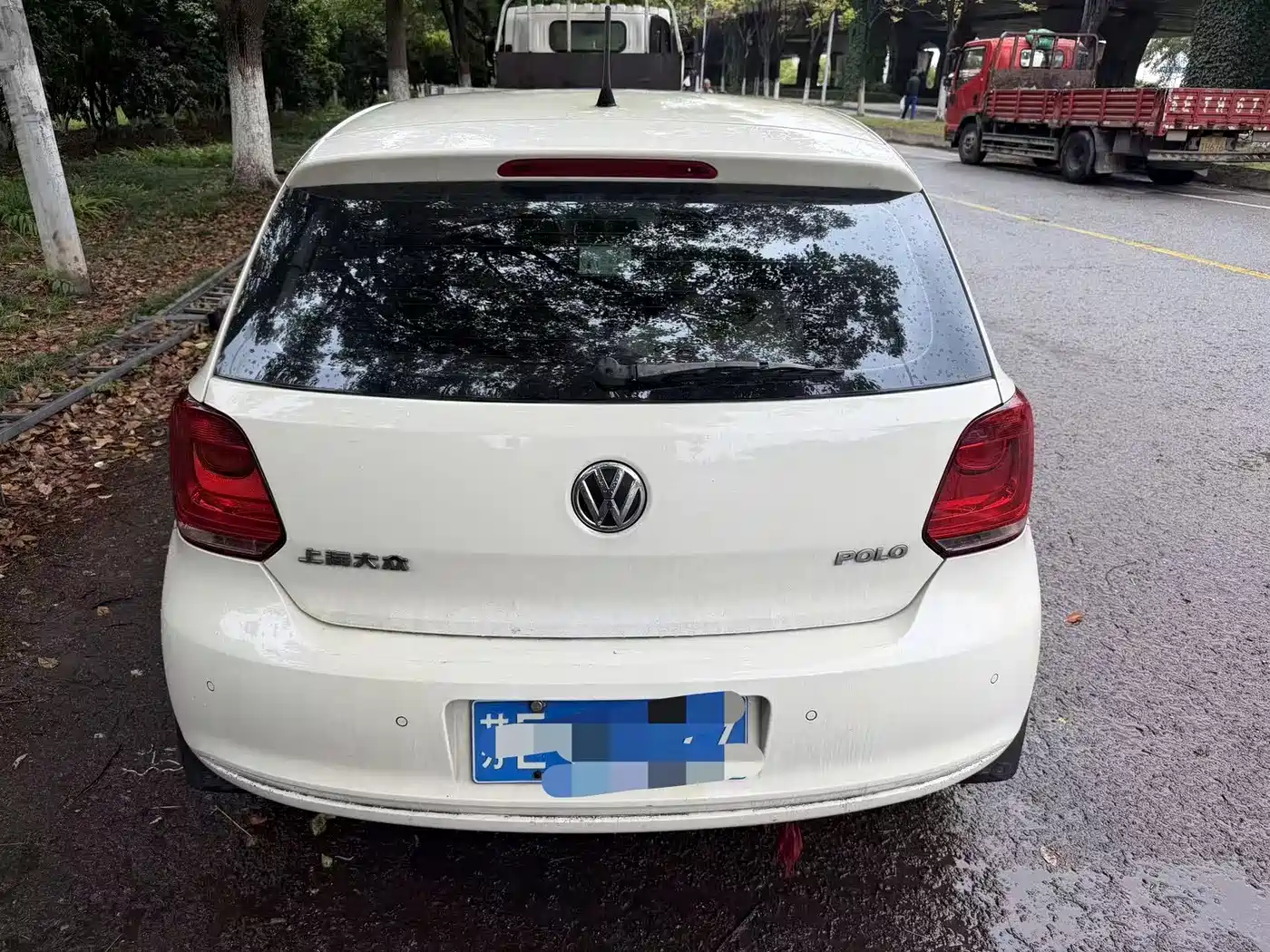 Volkswagen Polo 2014 1.4L Automatic Comfort Edition фото 2