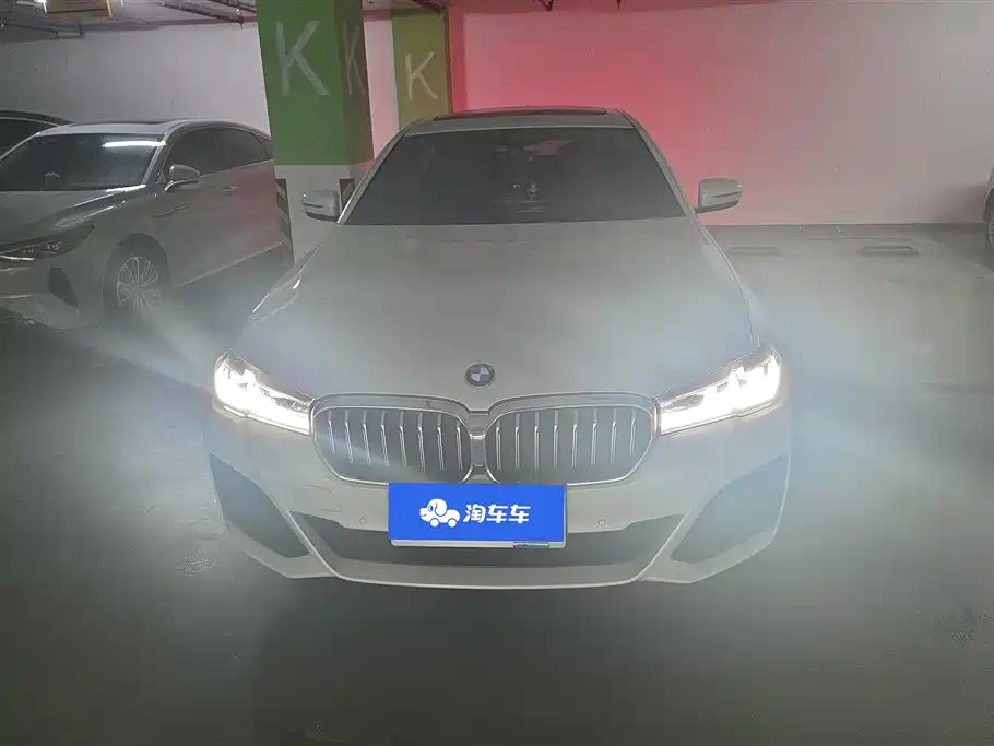 BMW 5 Series 2022 530Li Leading M Sport Package фото 2