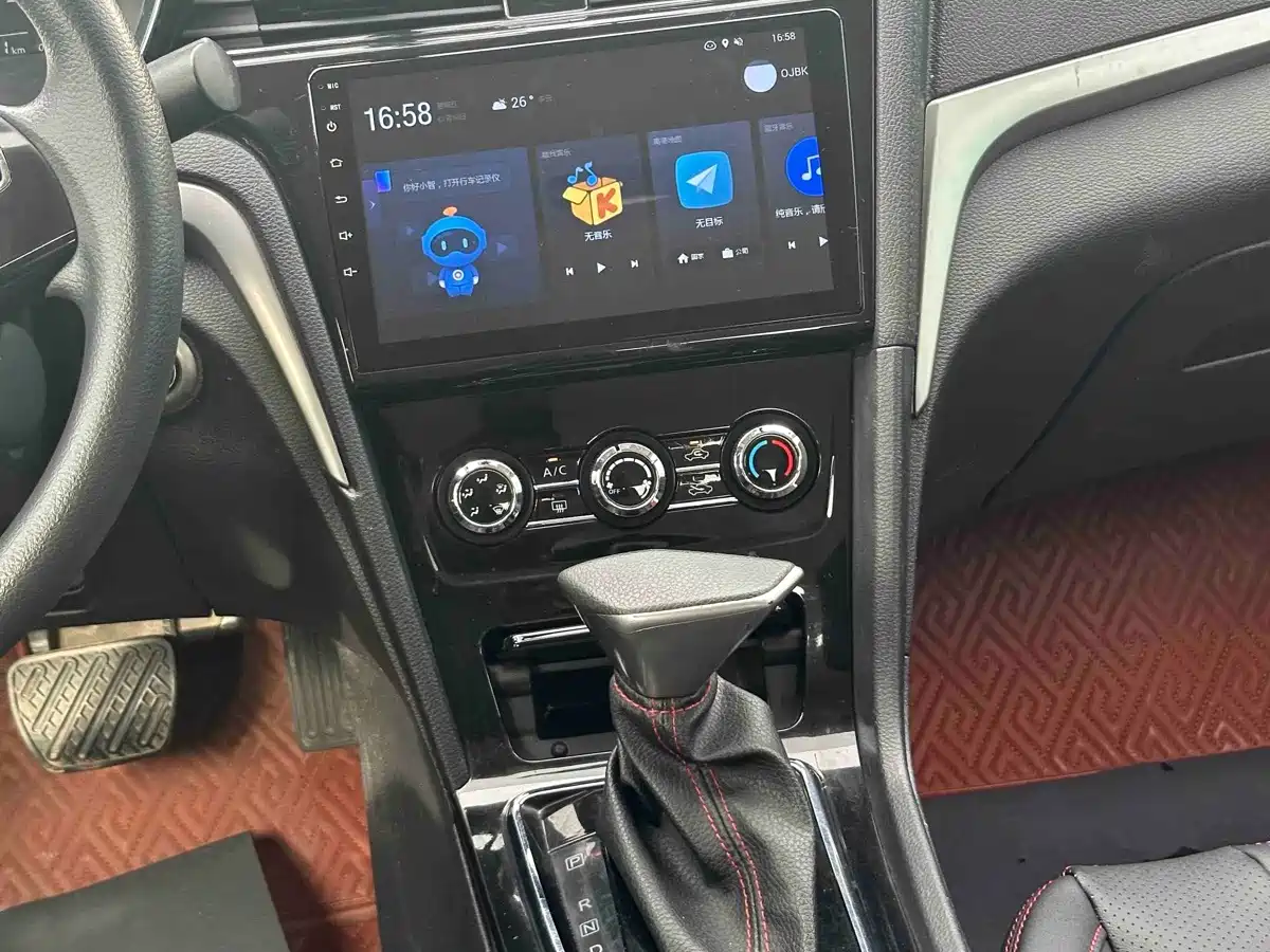 Venucia D60 2019 2019 100K Glory 1.6L XE CVT Chen Xiang Edition China V