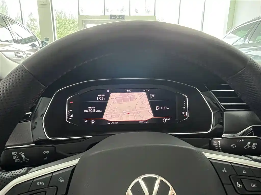 Volkswagen Magotan 2020 330TSI DSG Luxury фото 13