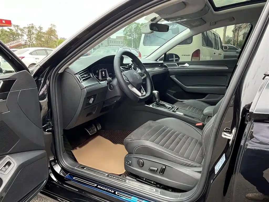 Volkswagen Magotan 2020 330TSI DSG Luxury фото 10