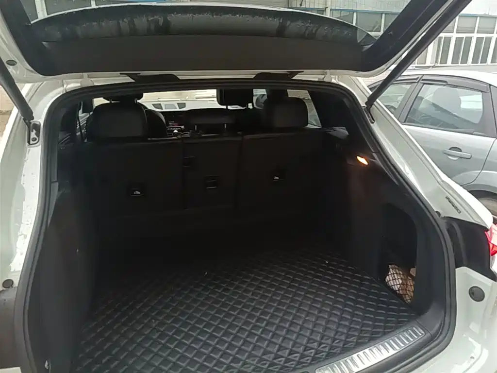 Porsche Macan 2018 Macan 2.0T фото 19