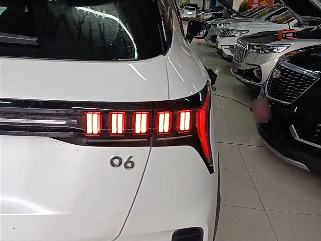 Lynk & Co 06 2023 Remix 1.5T Power Halo фото 8