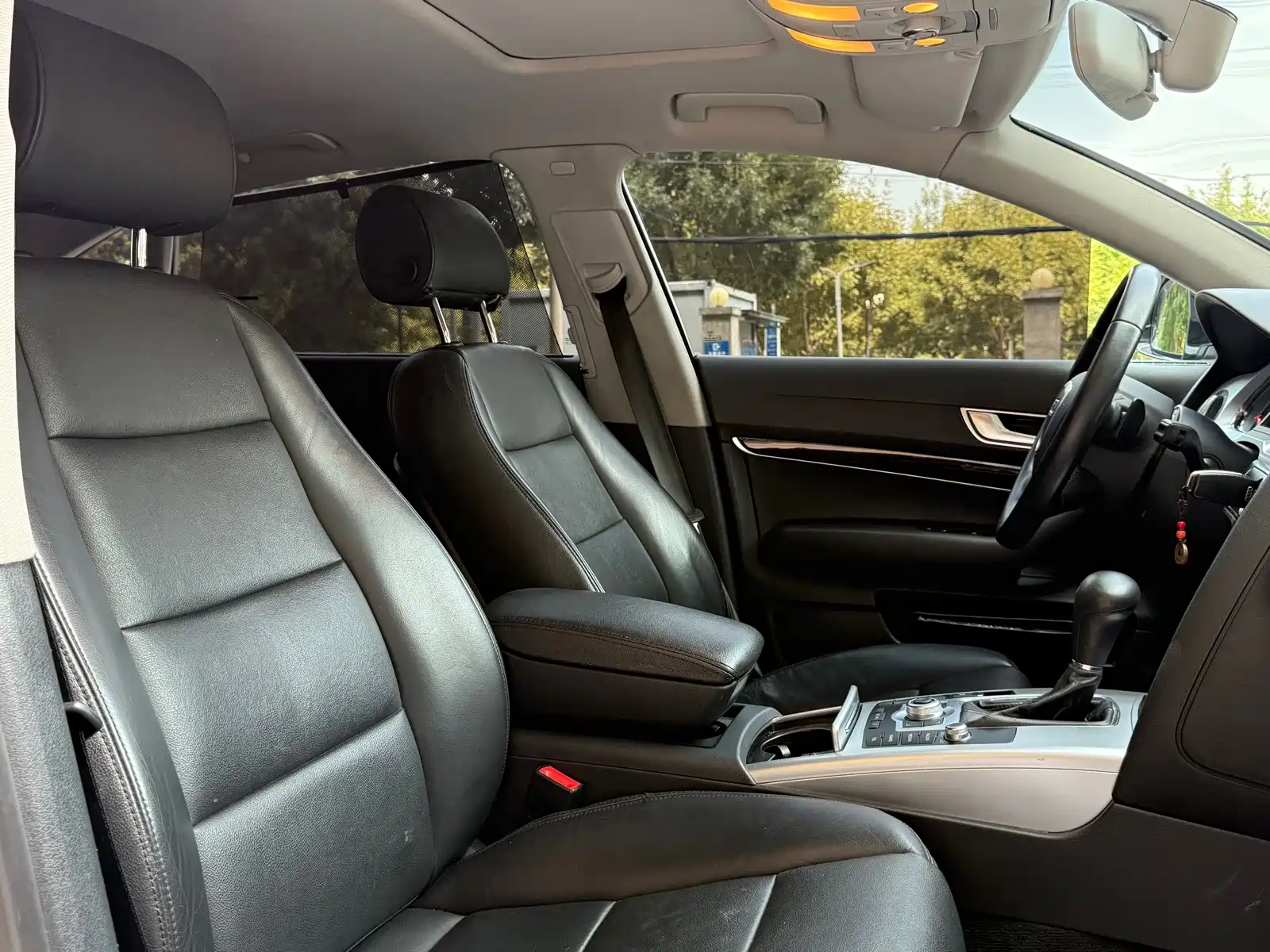 Фото 8 - Audi A6L