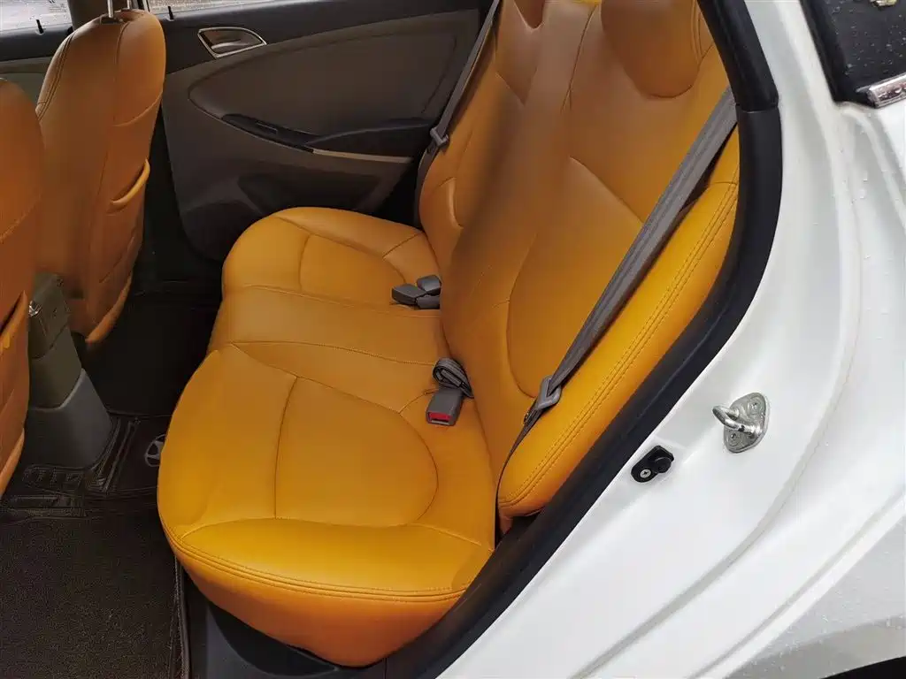 Hyundai Verna 2016 1.4L Automatic Smart GLS фото 17