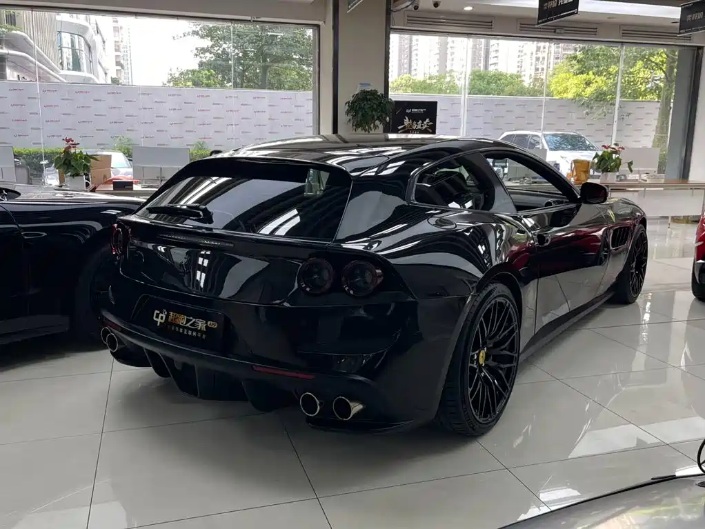 Ferrari GTC4Lusso 2019 2017 3.9T V8