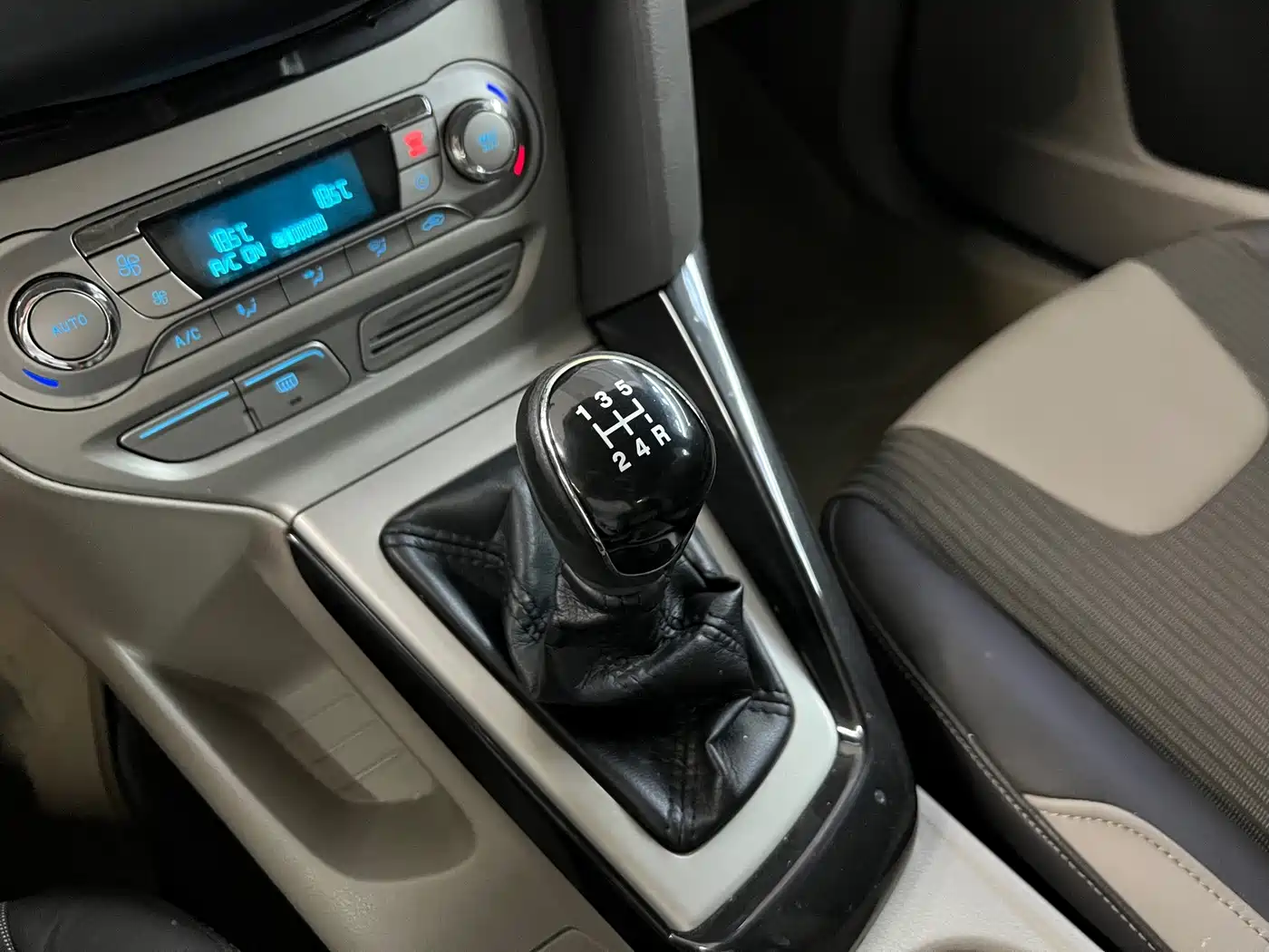 Ford Focus 2012 2012 Hatchback 1.6L Manual Trend