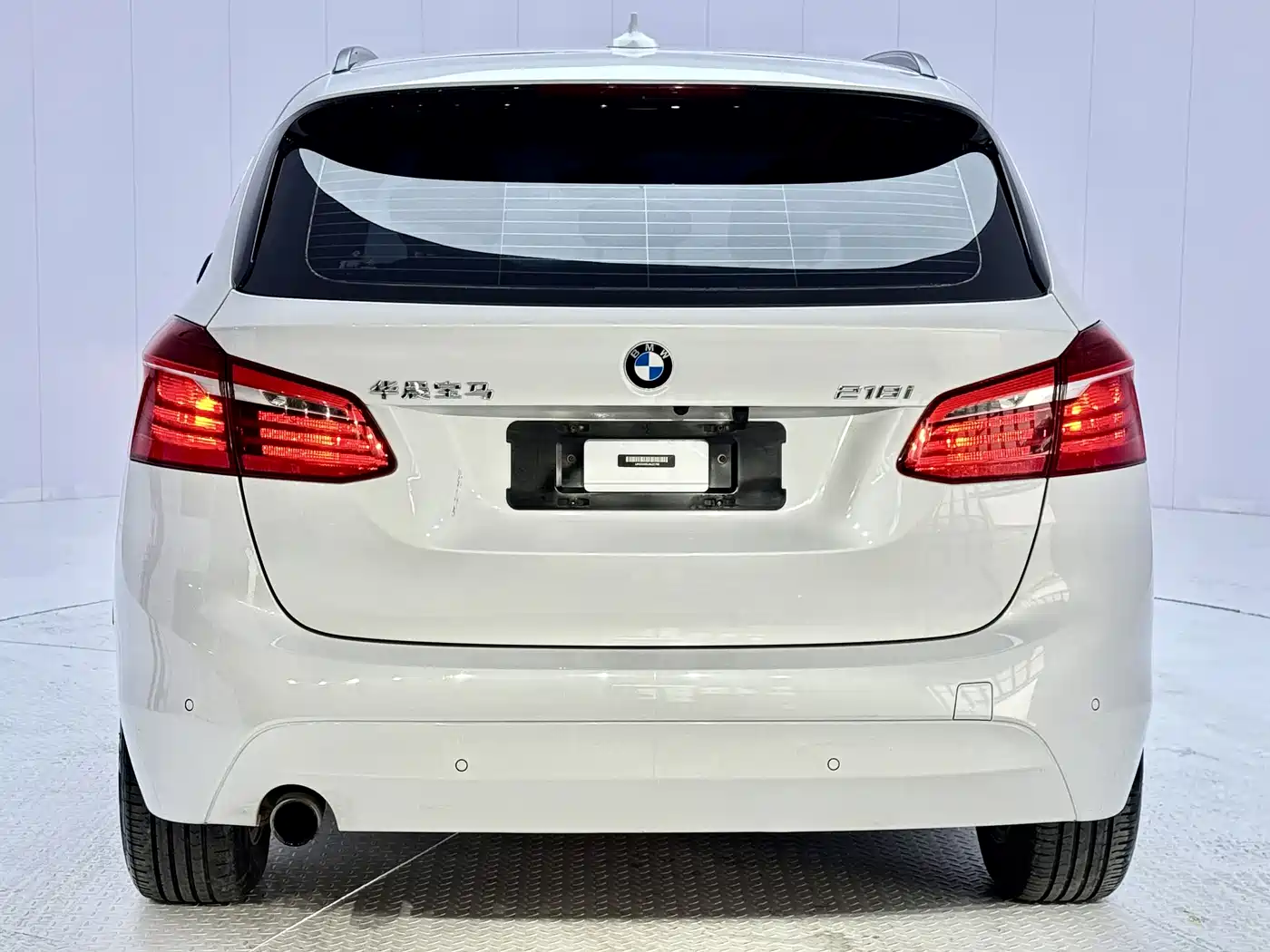 BMW 2 Series Touring 2016 218i Fashion Model фото 8