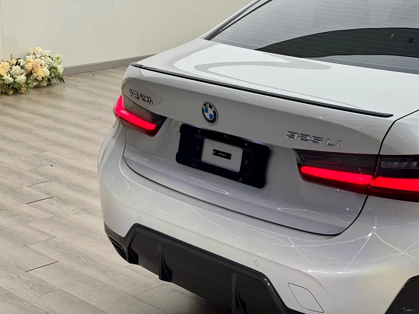 BMW 3 Series 2024 325Li M Sport Shadowline Package фото 24