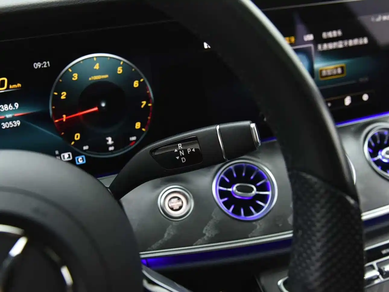 Mercedes-Benz CLS 2022 CLS 300 Luxury фото 11