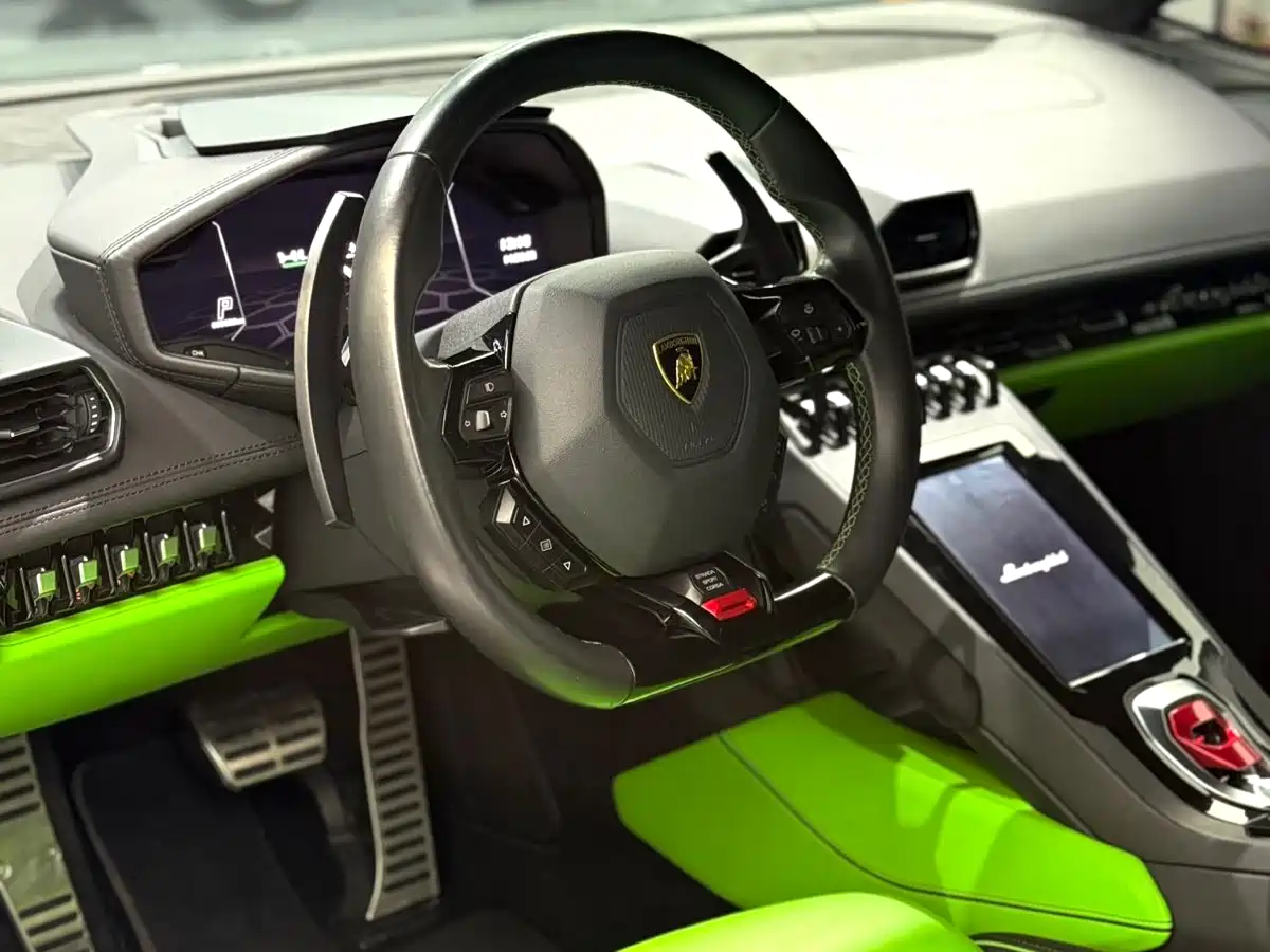 Lamborghini Huracán 2020 Huracán EVO RWD фото 18