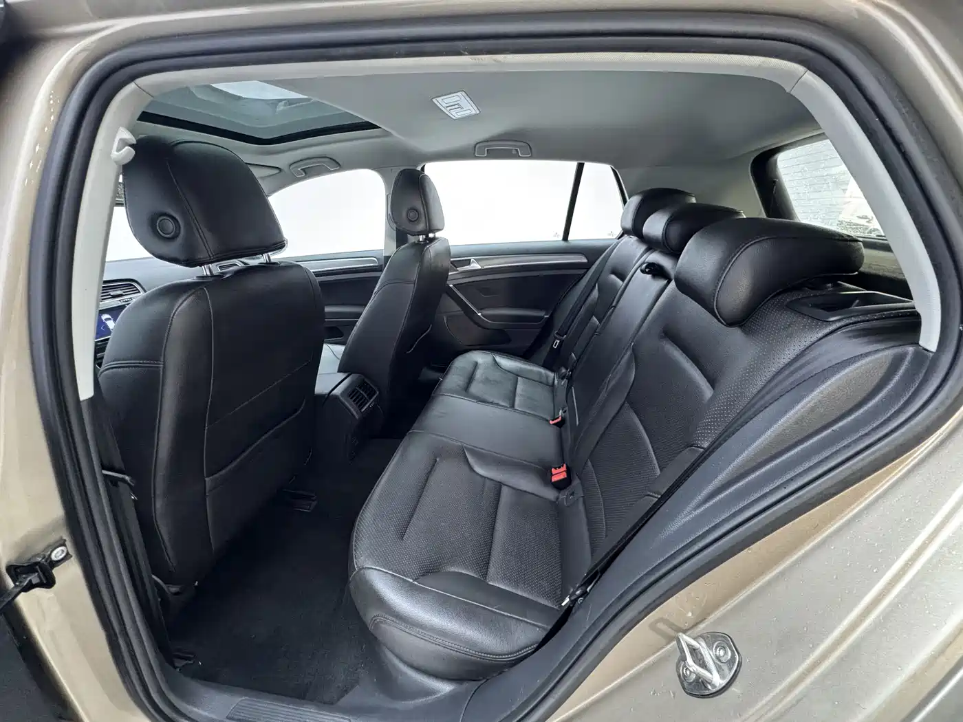 Volkswagen Golf 2016 230TSI Automatic Comfort фото 12