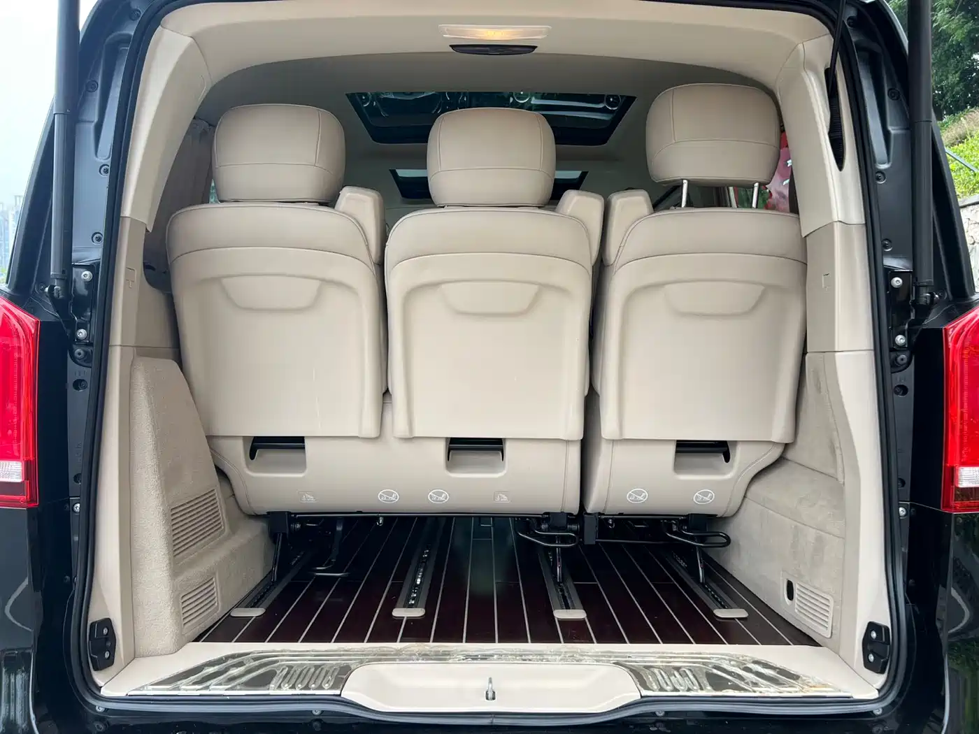 Mercedes-Benz V-Class 2018 V 260 Premium Edition China VI фото 27