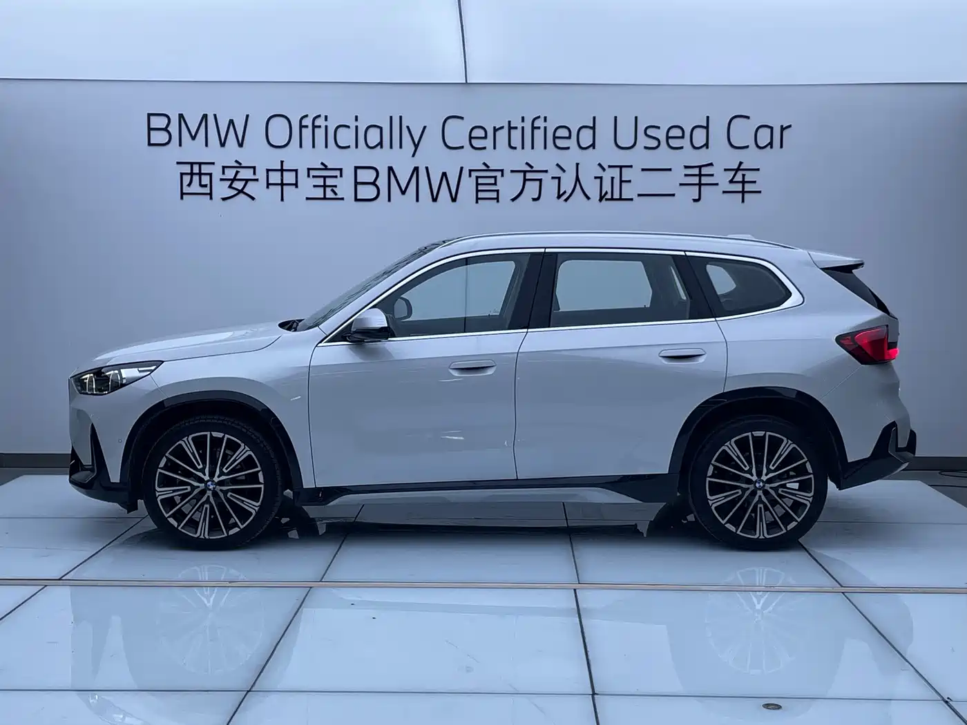 Фото 3 - BMW X1
