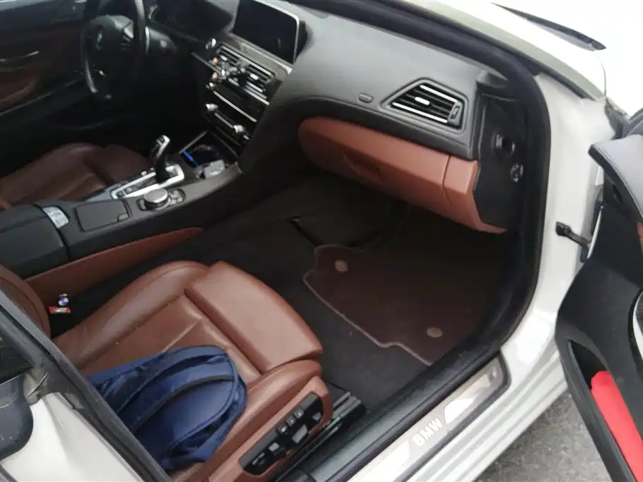 BMW 6 Series 2016 640i Gran Coupe фото 8