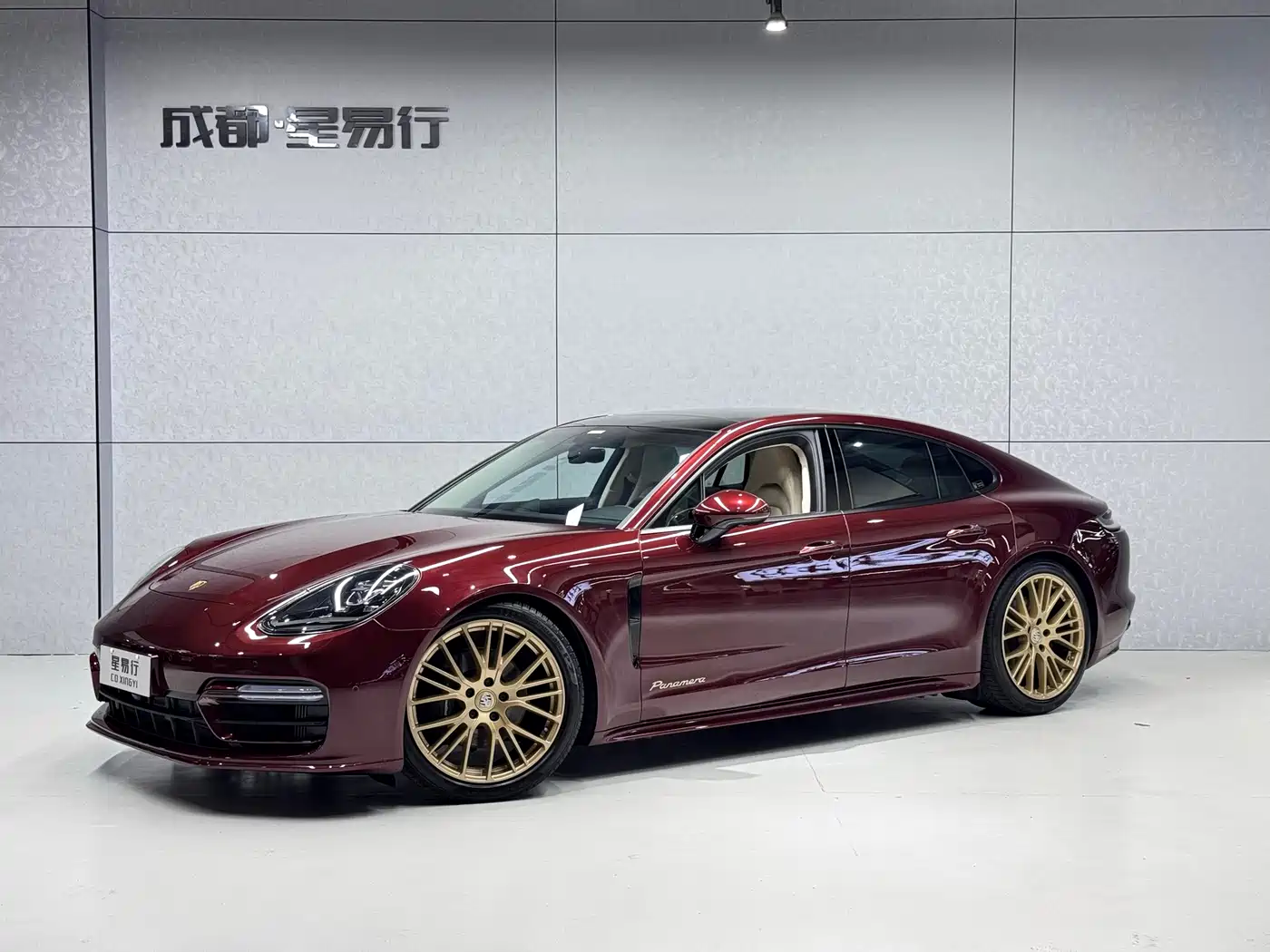 PORSCHE PANAMERA