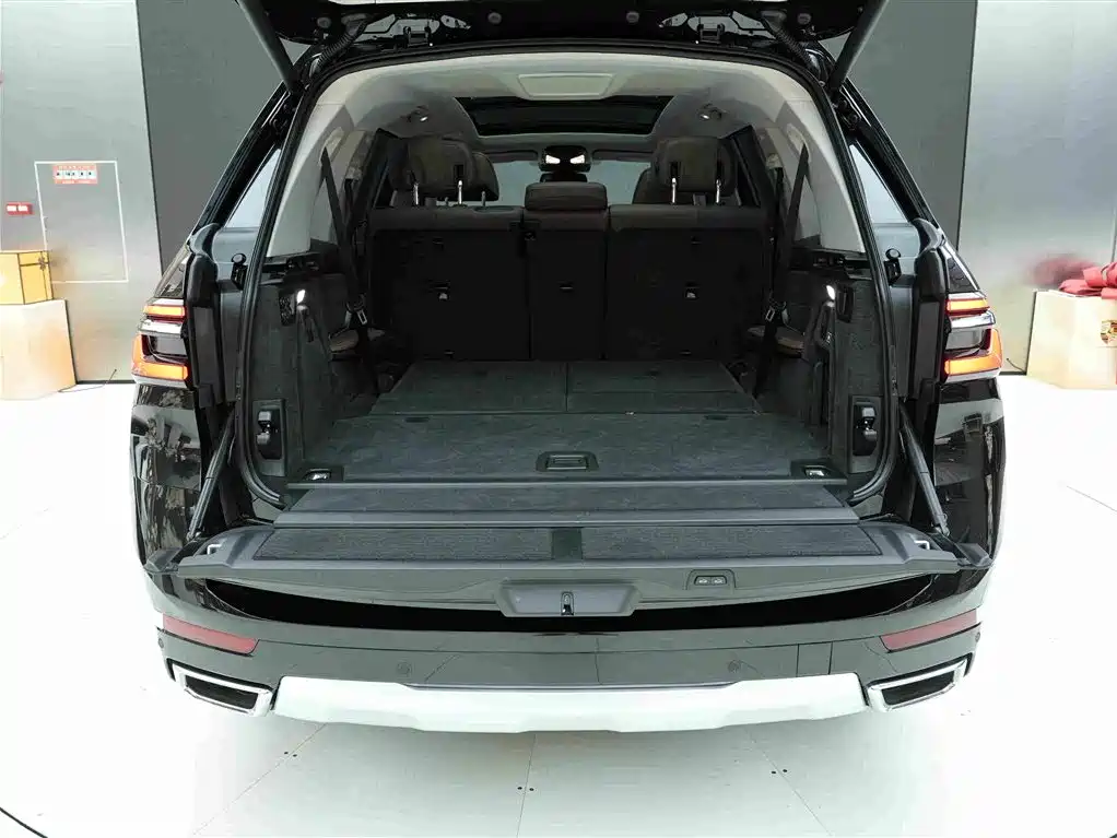 BMW X7 2024 2023 xDrive40i Leading Luxury Package