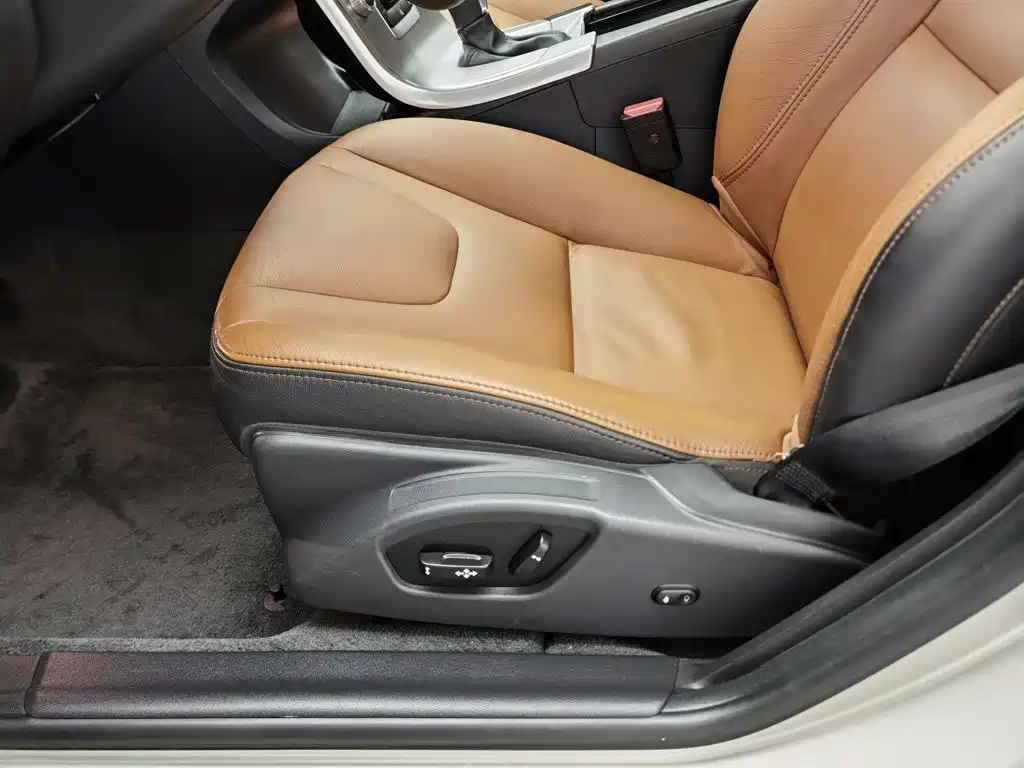 Фото 20 - Volvo S60