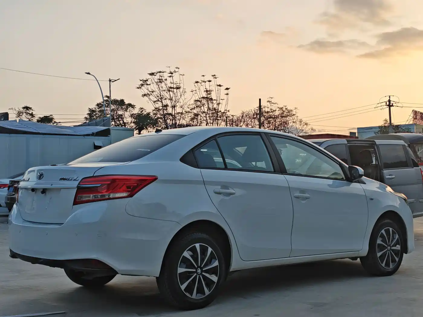 TOYOTA YARIS L TO ENJOY