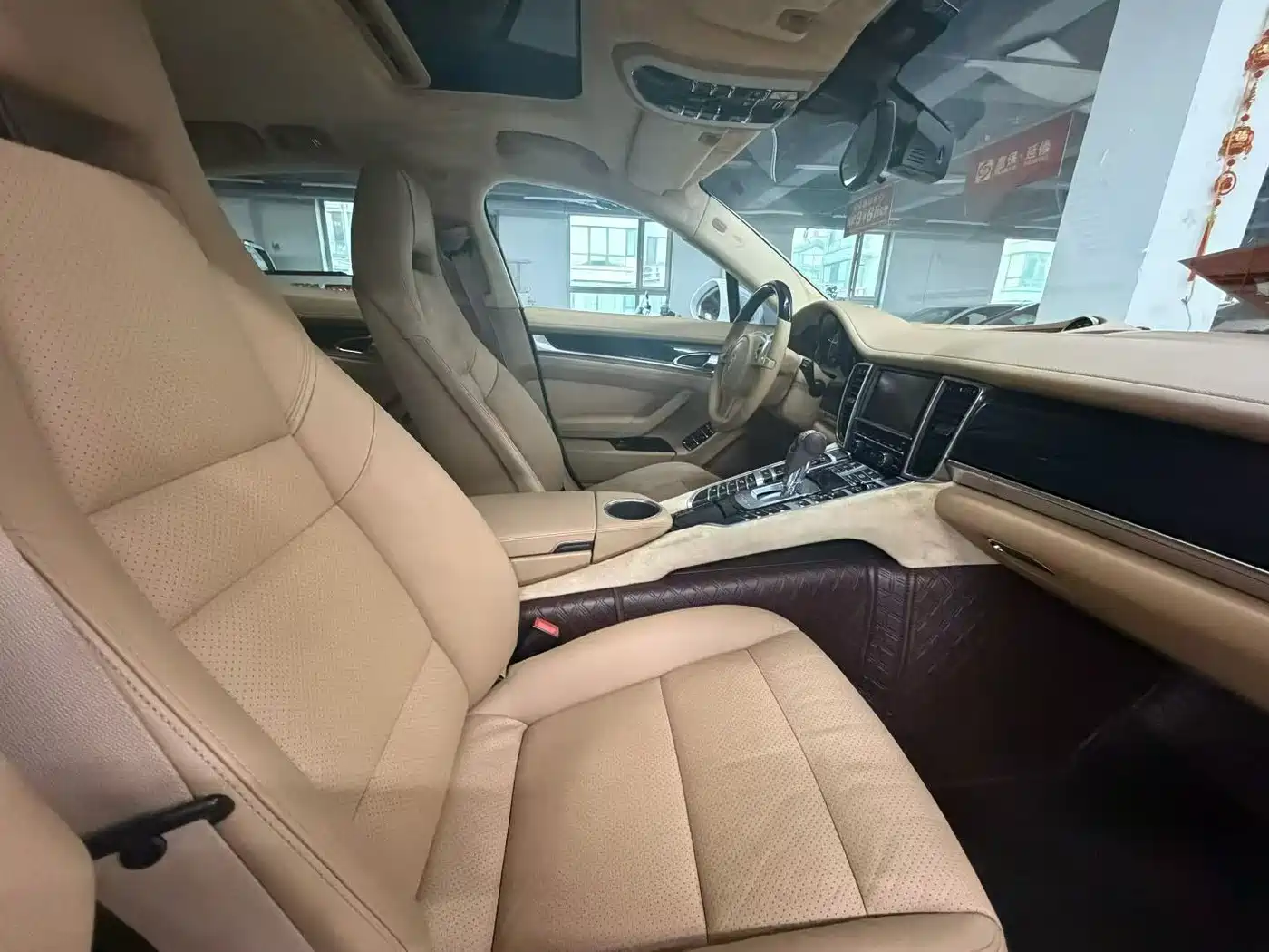 Porsche Panamera 2010 Panamera 4 3.6L фото 5