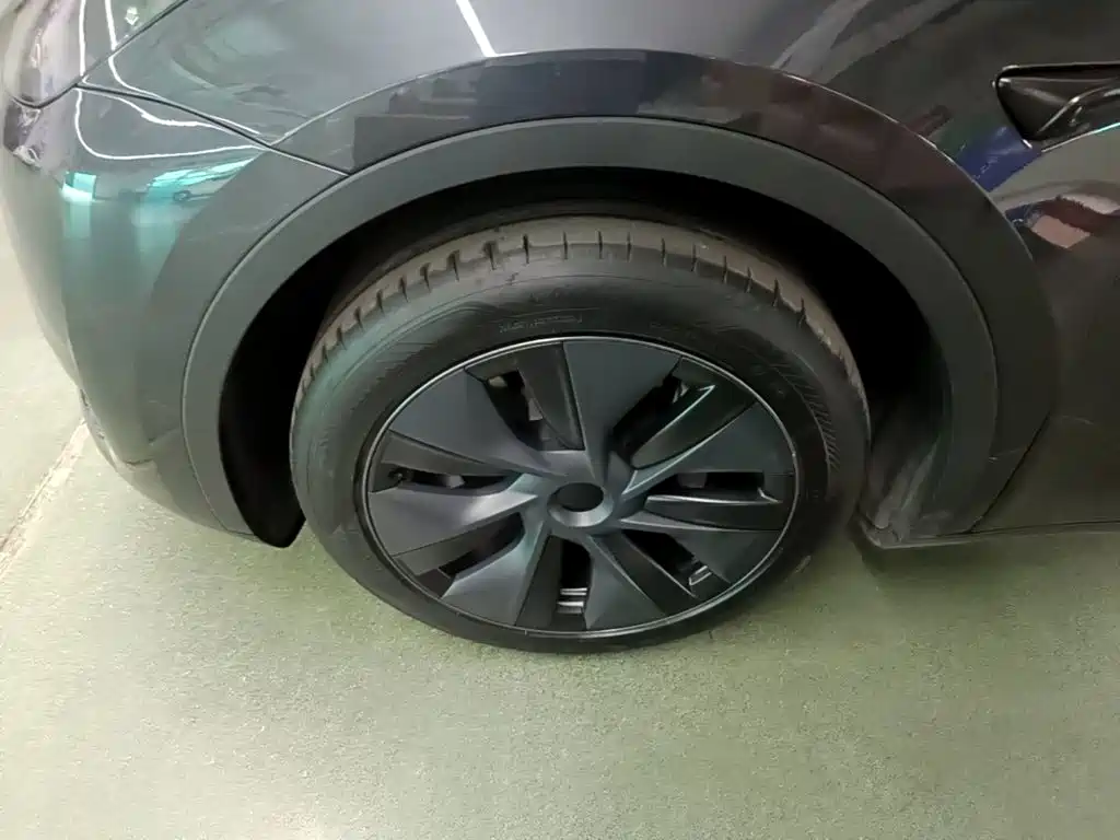 Фото 23 - Tesla Model Y