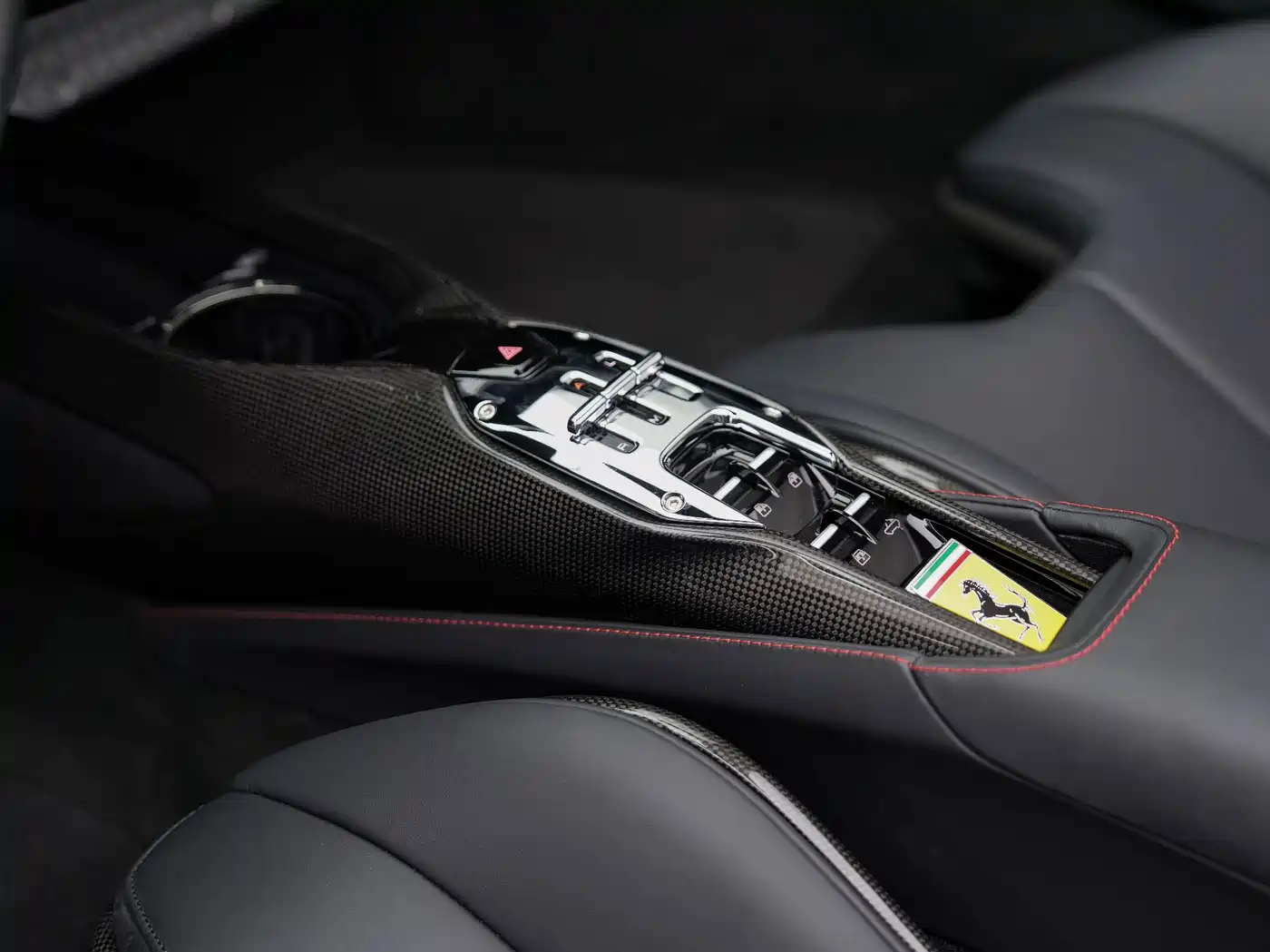 Ferrari SF90 2025 2021 3.9T V8 Spider