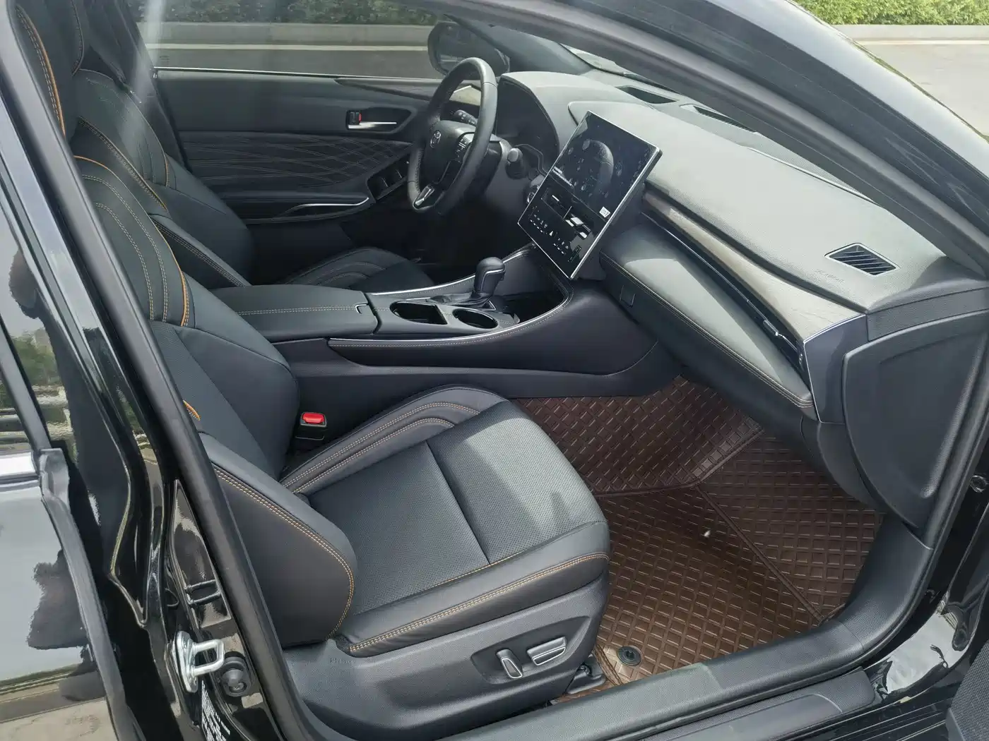 Toyota Avalon 2024 Hybrid 2.0L Luxury Edition фото 8
