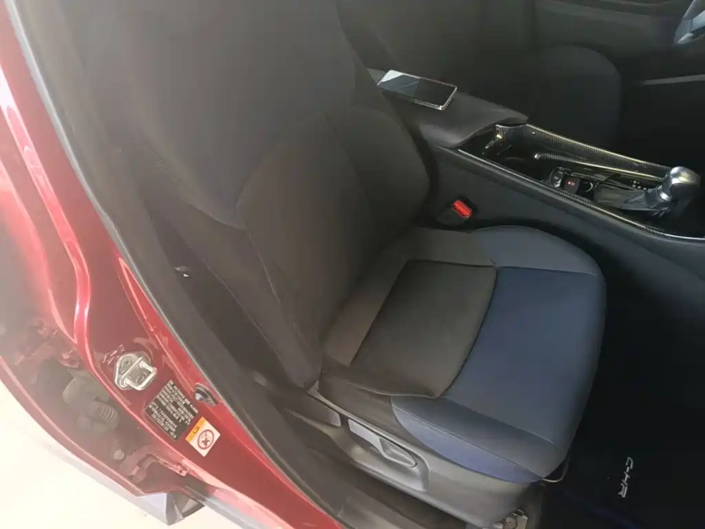Toyota C-HR 2019 2018 2.0L Leading Sunroof Edition China VI