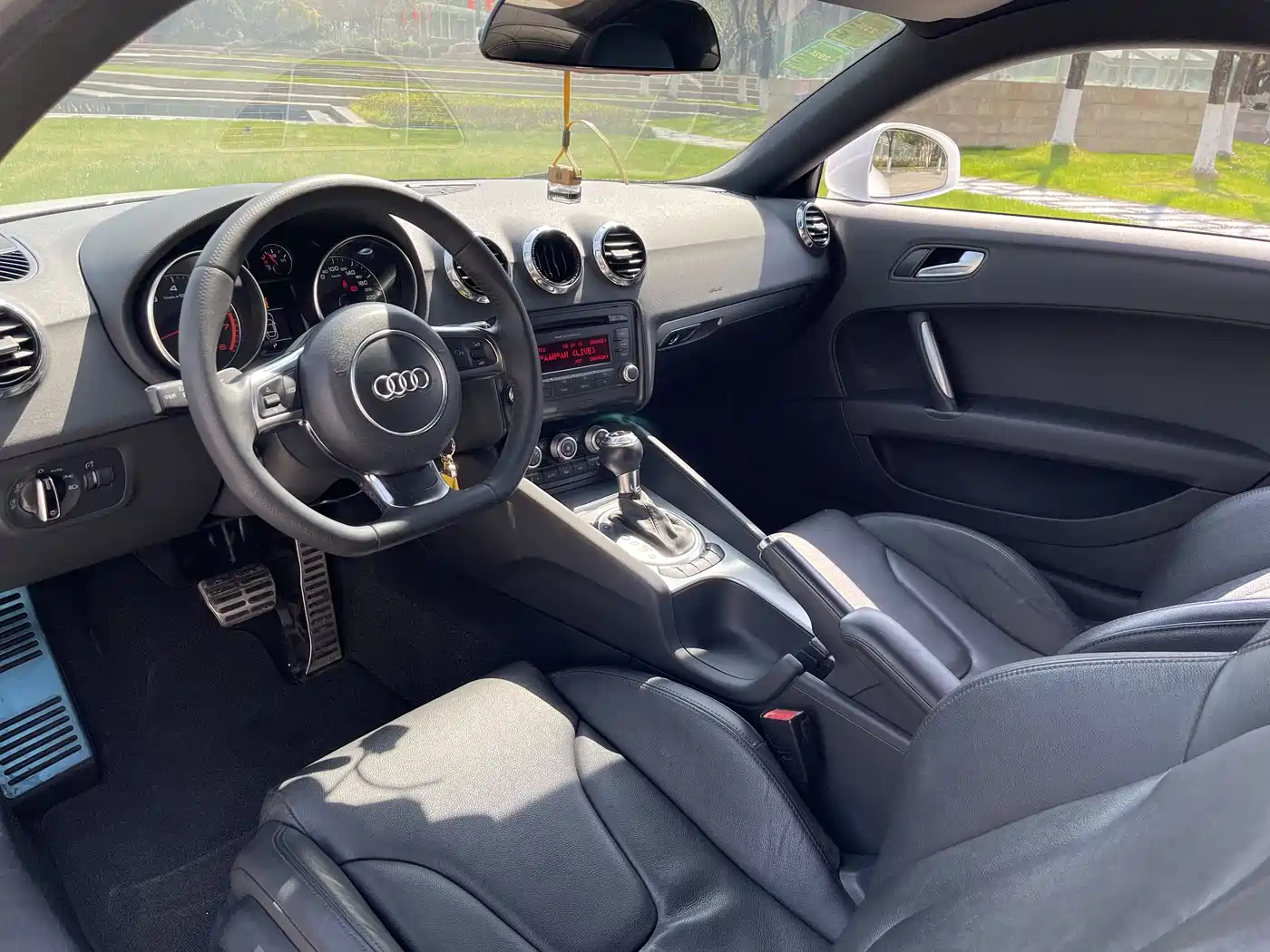 Audi TT 2014 TT Coupe 45 TFSI Premium Edition фото 5