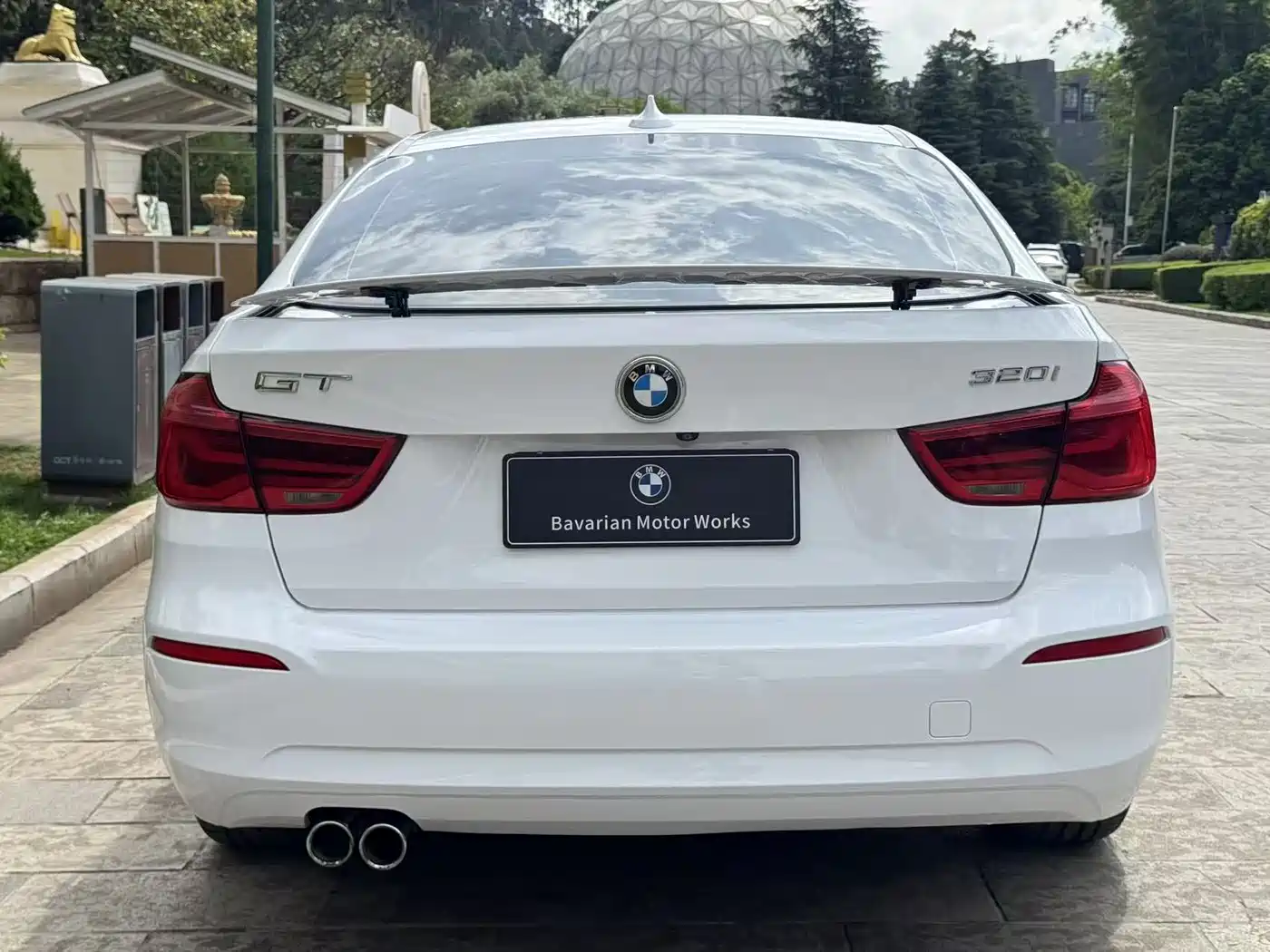 BMW 3 Series GT 2018 320i Fashion фото 16
