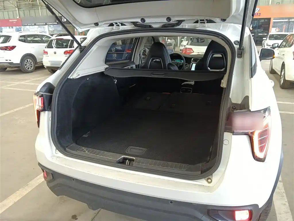 Lynk & Co 01 2019 2.0T 2WD Pure Version China VI фото 19