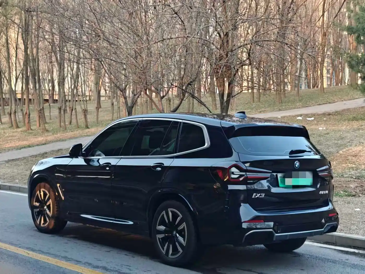 BMW IX3