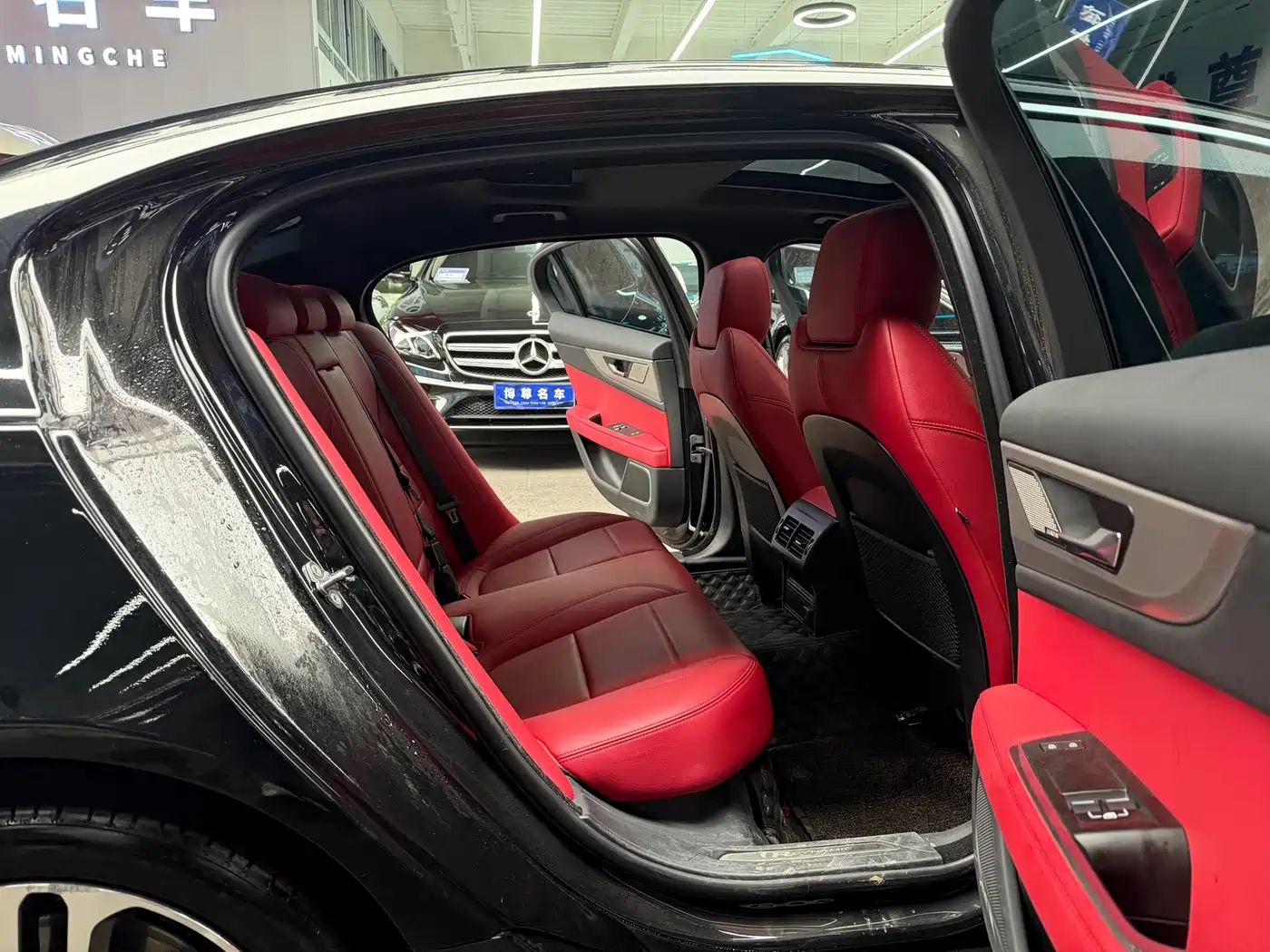 Jaguar XEL 2024 2024 Model 2.0T 250PS R-DYNAMIC S Progressive Sport Edition
