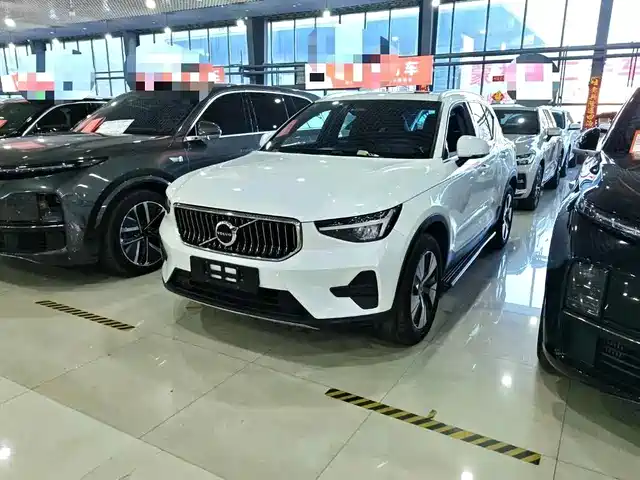 Volvo XC40 2023 B3 Zhiyuan Luxury Edition