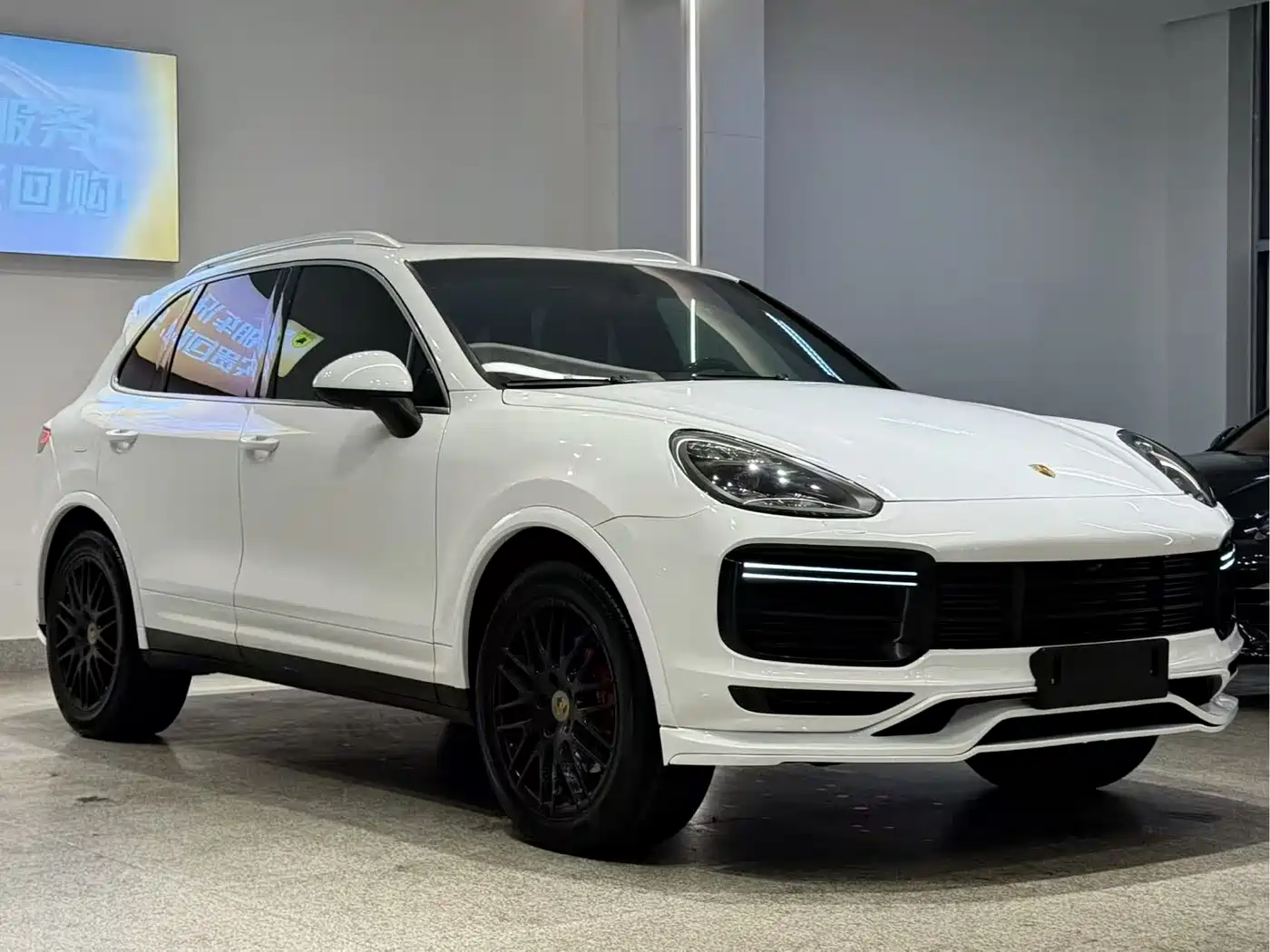 Porsche Cayenne 2014 Cayenne Platinum Edition 3.0T фото 3