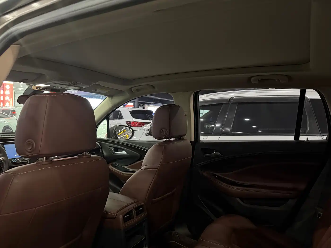 Фото 14 - Buick Envision Plus