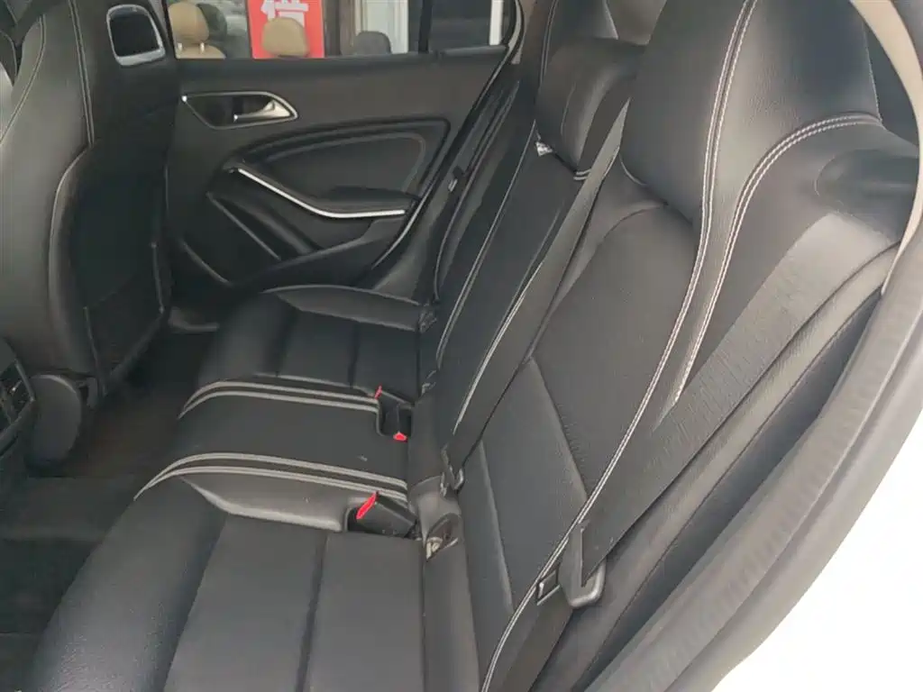 Mercedes-Benz GLA 2019 GLA 200 Dynamic фото 17