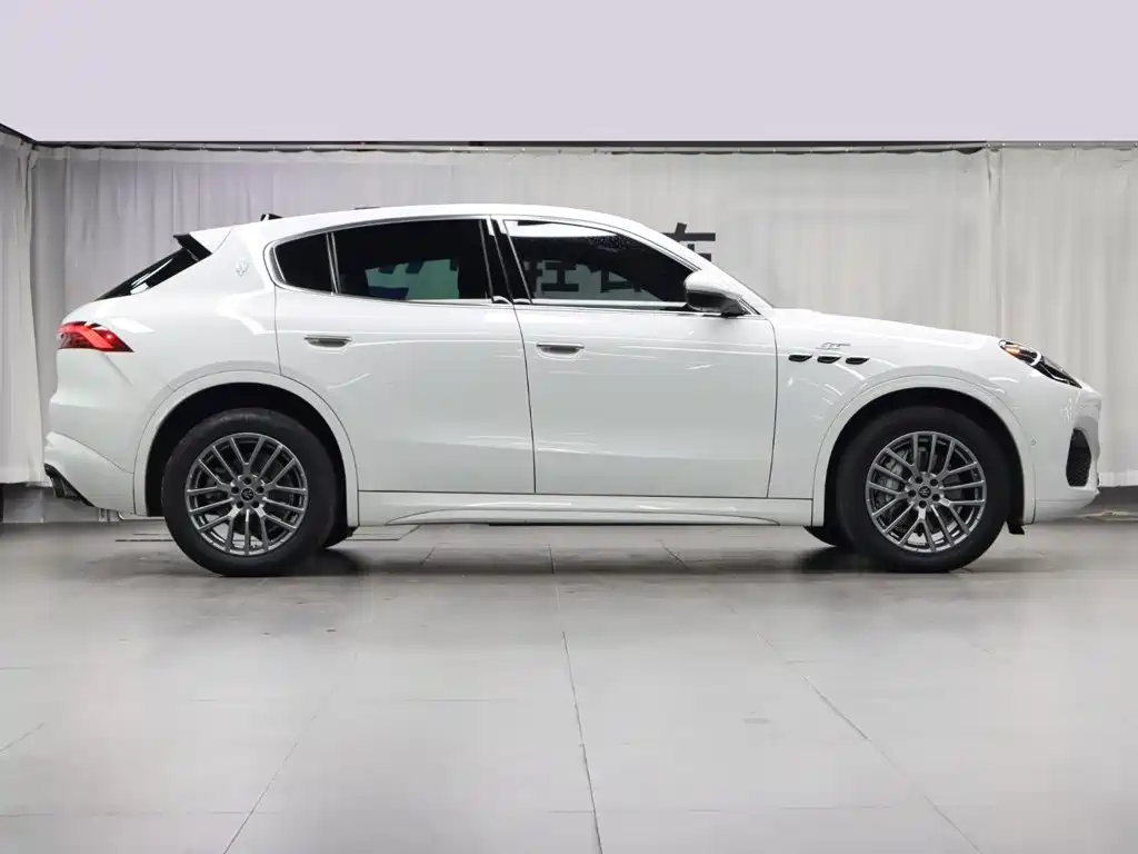 Maserati Grecale 2024 2023 2.0T GT