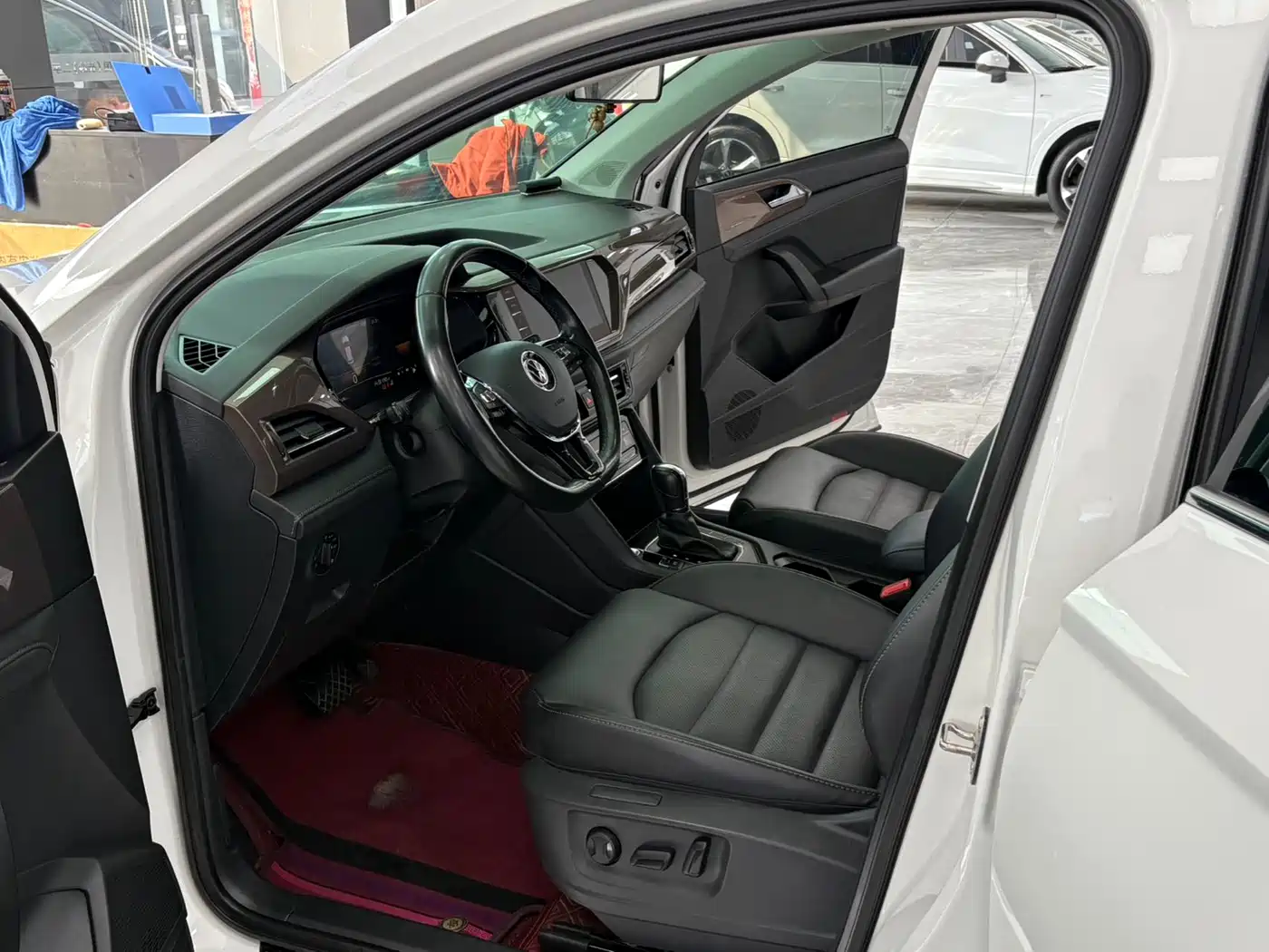 Volkswagen Tharu 2022 280TSI FWD Luxury Edition фото 5
