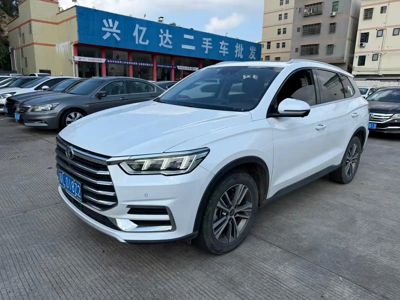 Фото 2 - BYD Song Pro