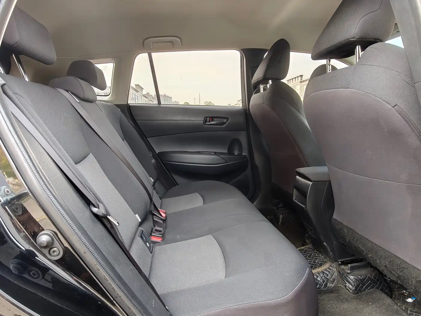 Toyota Frontlander 2022 2.0L CVT Elite фото 9