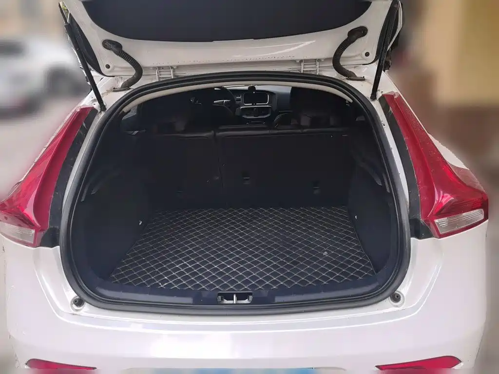 Volvo V40 2017 2017 T3 Inscription