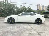 Photo 4 - Hyundai Genesis Coupe