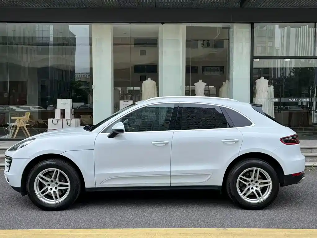 Фото 3 - Porsche Macan