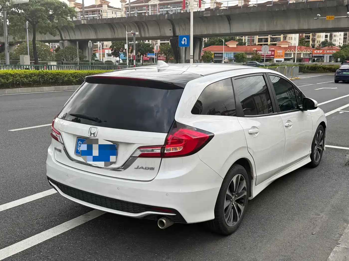 Honda Jade 2018 2017 1.8L Automatic Comfort Edition 5-seater
