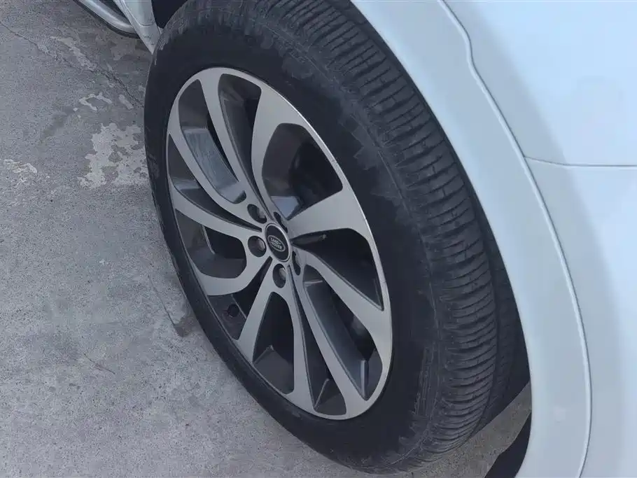 Land Rover Discovery Sport 2022 Model 249PS R-Dynamic SE Performance Tech Edition 5-Seater фото 6