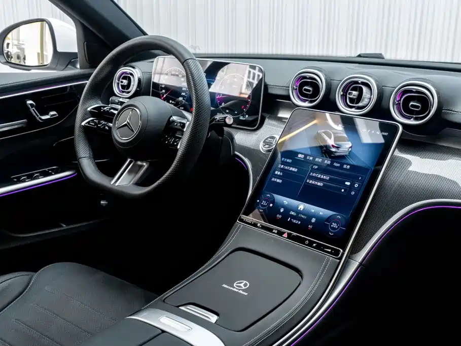 Фото 25 - Mercedes-Benz C-Class