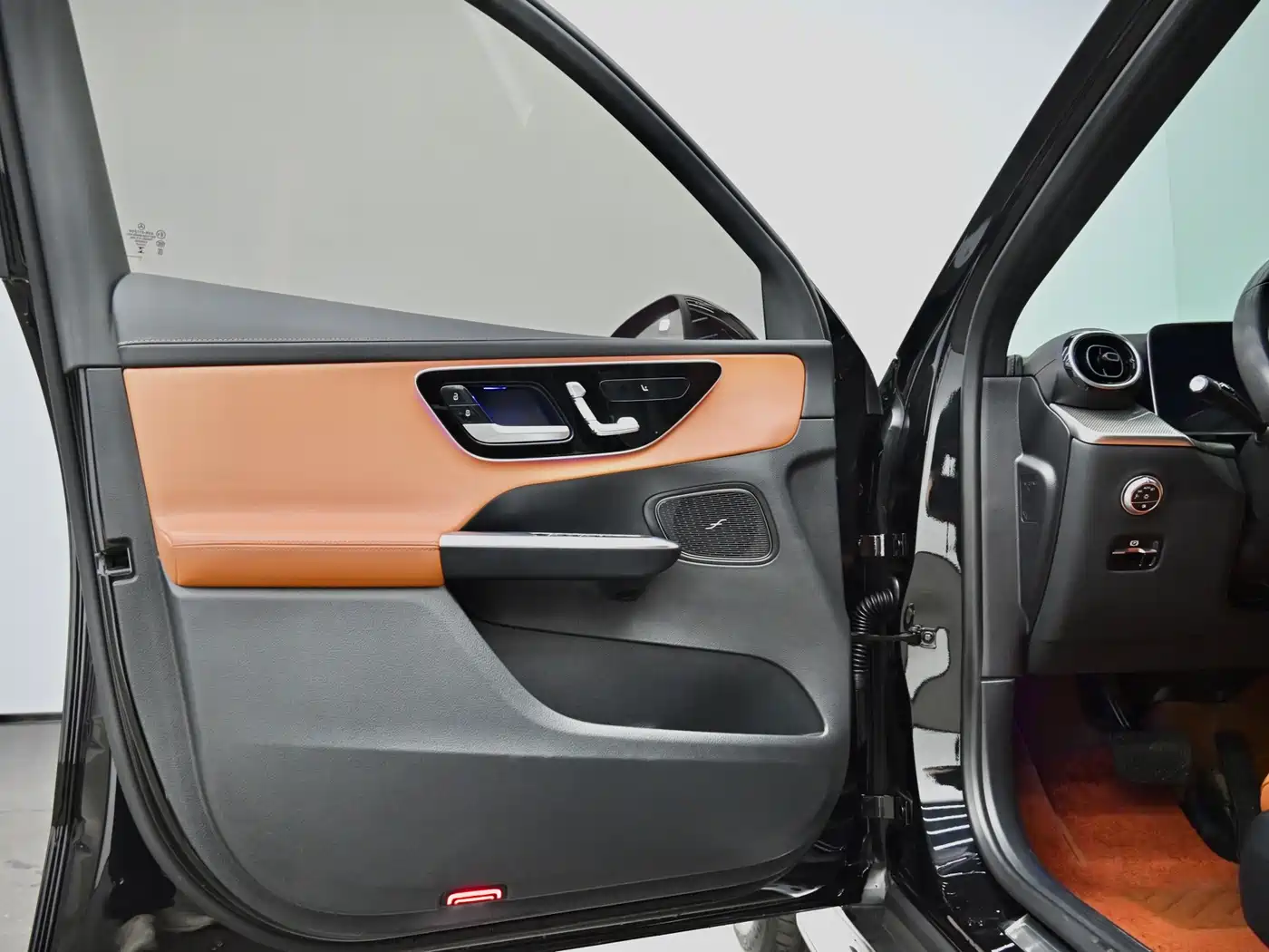 Mercedes-Benz GLC, миниатюра 18