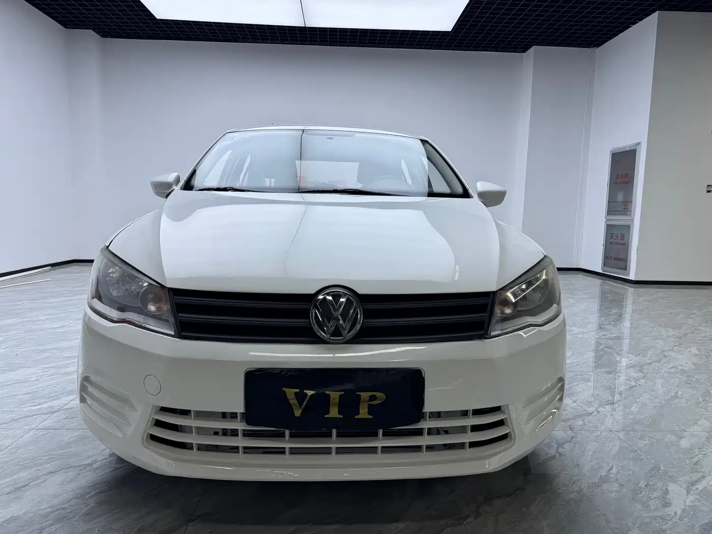Volkswagen Jetta 2015 1.6L Manual Trend фото 2