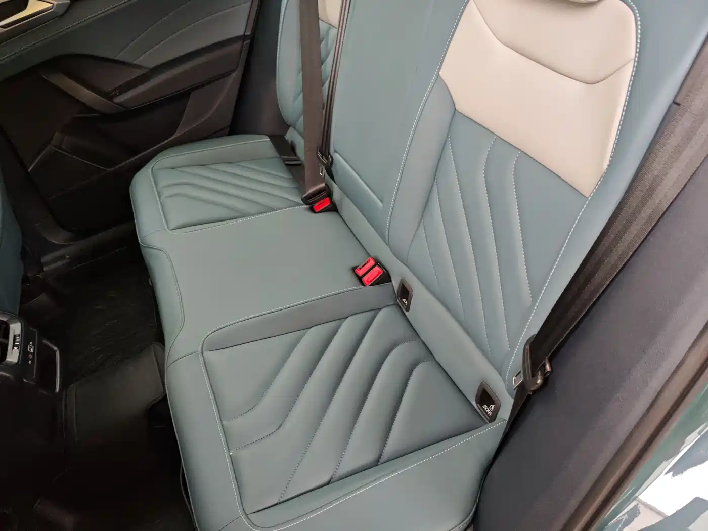 Volkswagen Tharu 2023 300TSI 2WD Moon Premium Edition фото 4